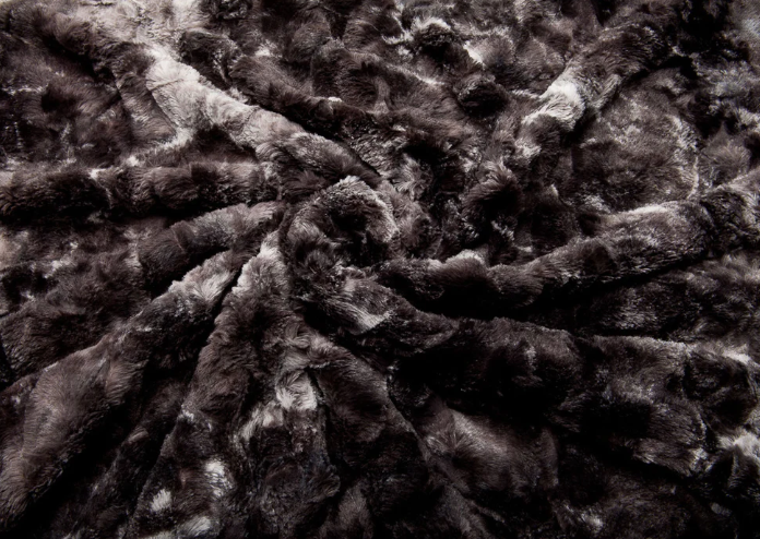 Colcha de Piel Sintetica Gris Obscuro