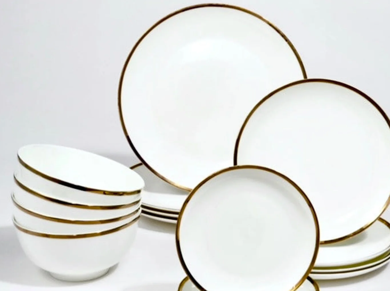 Vajilla Nola Gold Rim 16 piezas, 4 personas