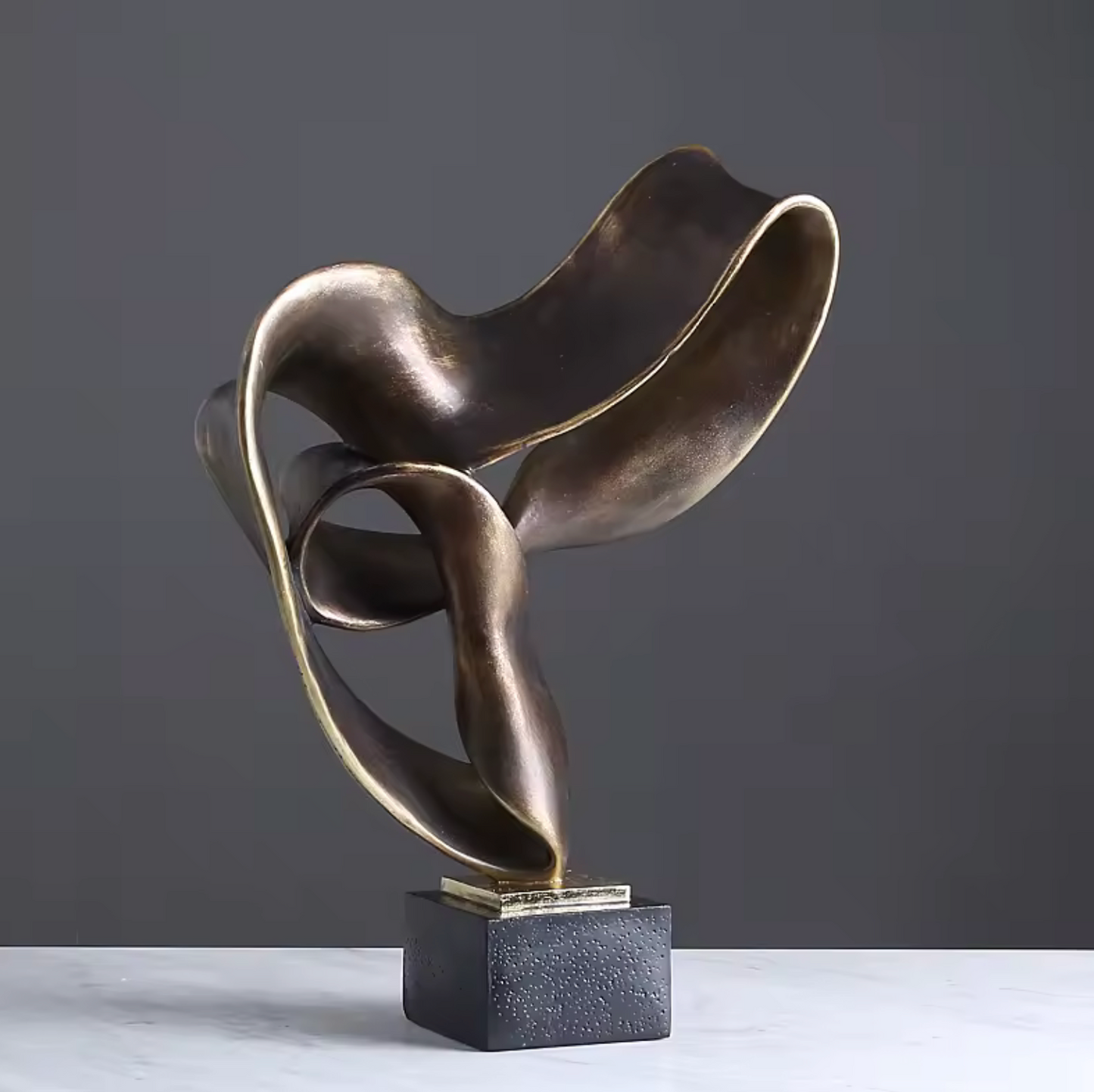 Escultura Ribbon de bronce